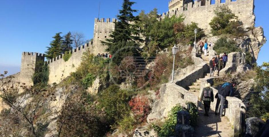 Due detenuti serbi evadono dal carcere dei Cappuccini Due detenuti serbi evadono dal carcere dei Cappuccini