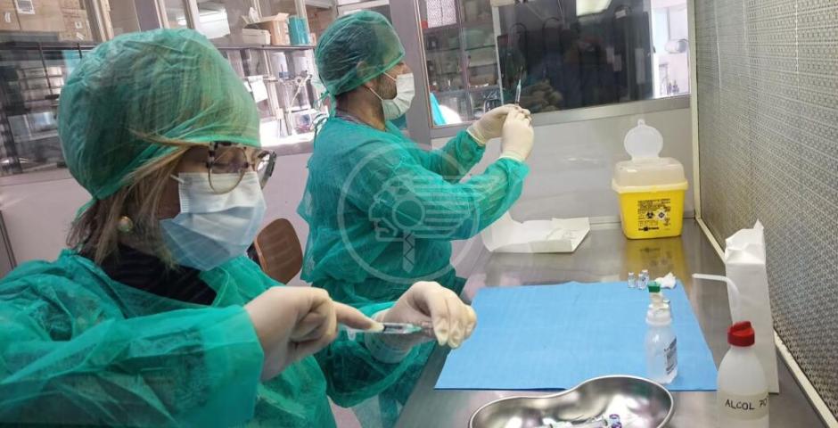 Primo contatto dei sanitari sammarinesi con il vaccino anti Covid
