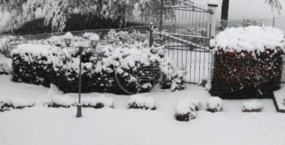 La neve imbianca il Titano, Borgo Maggiore è uno spettacolo La neve imbianca il Titano, Borgo Maggiore è uno spettacolo